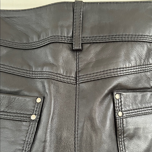 Danier Women's Black Leather Jean style buttery soft Pants fully lined - Picture 9 of 16